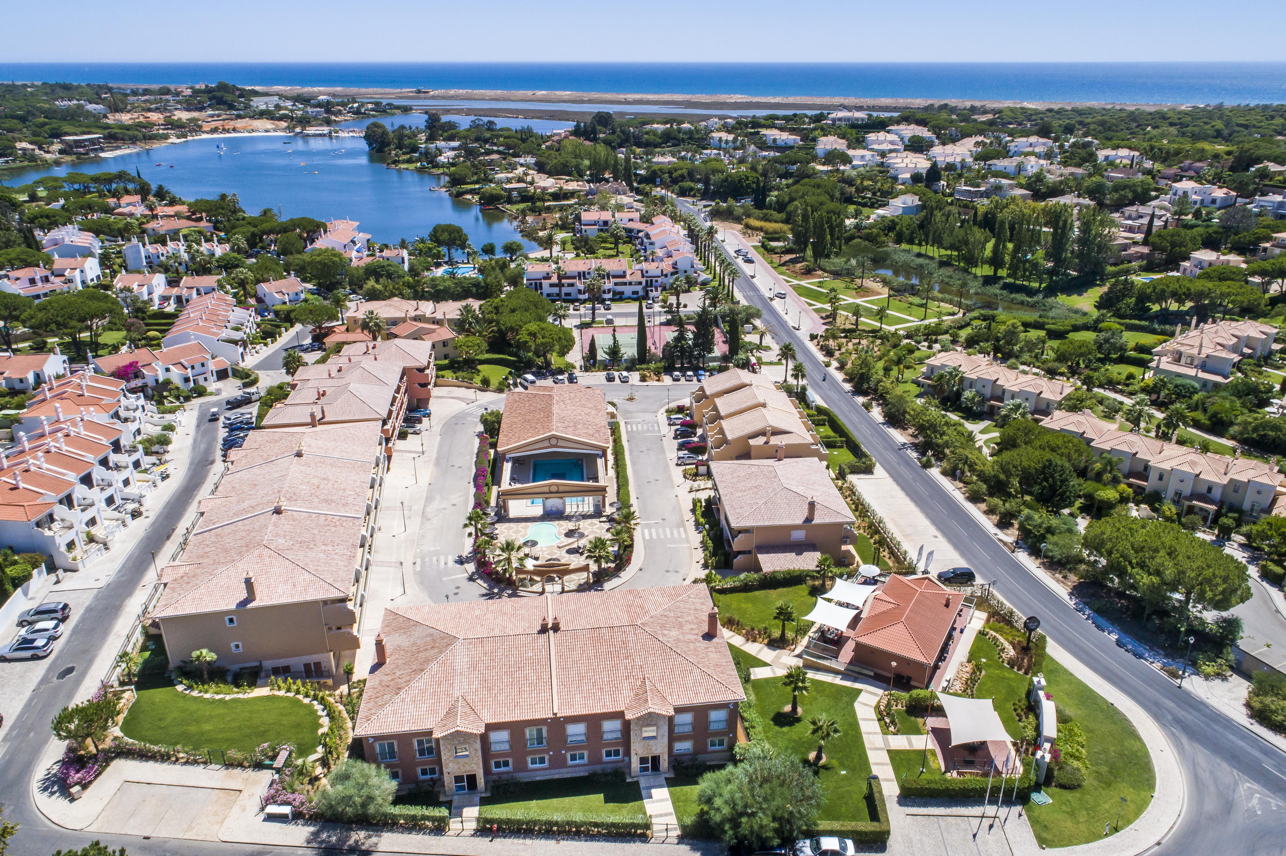Lakeside Country Club - Apartamentos Turisticos Кинта-до-Лаго Экстерьер фото